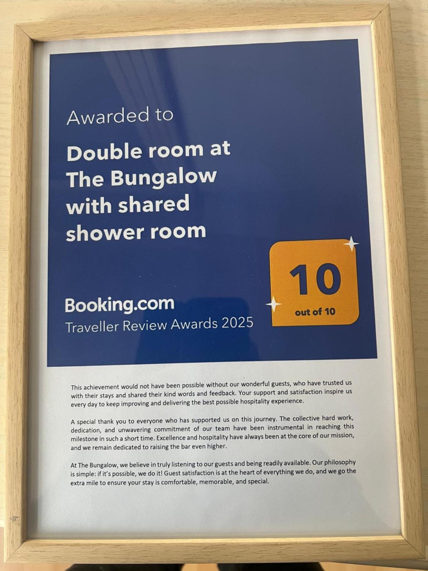 Double Room At The Bungalow With Shared Shower Room Kettering Eksteriør bilde